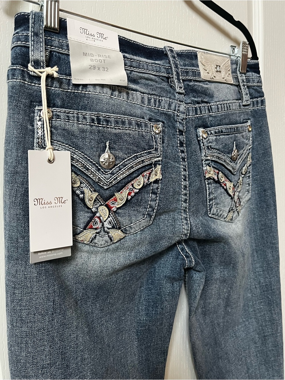 NWT Miss Me Mid-Rise Bootcut Jeans in Dark Blue 29x32
